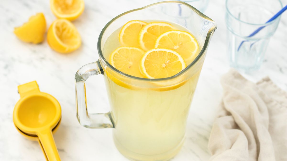 15 смачних рецептів безалкогольних та алкогольних літніх лимонадів