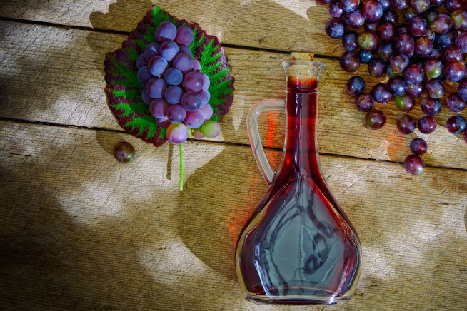 Виноградный уксус: польза, лечебные свойства, как сделать дома