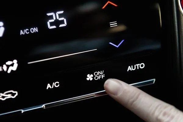 Как выбрать профессиональный автосервис для заправки автокондиционера в Киеве