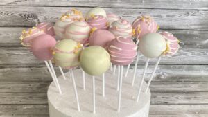 Як приготувати кейк-попси в домашніх умовах: прості рецепти українською
