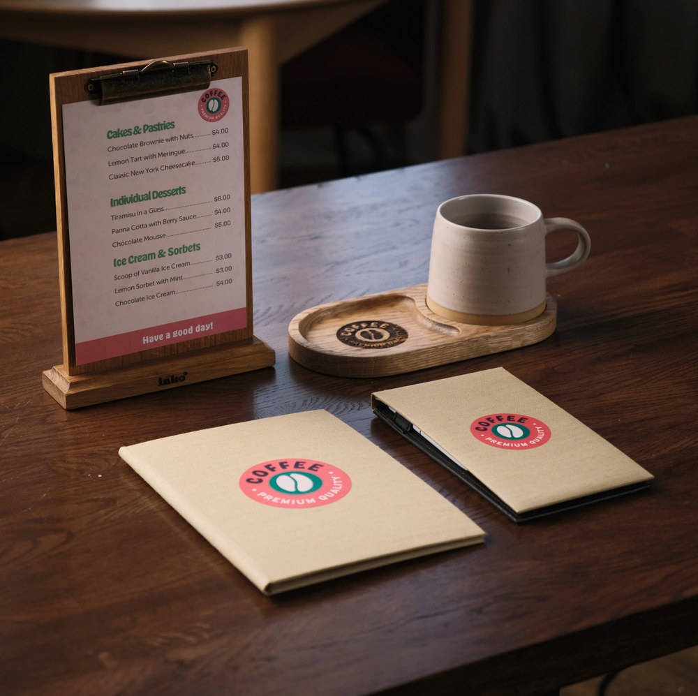 Аксесуари для сервірування та підставки для меню на столі