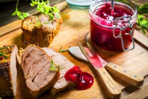 Натуральні соуси для м’яса – які варіанти підходять для приготування найсмачніших страв