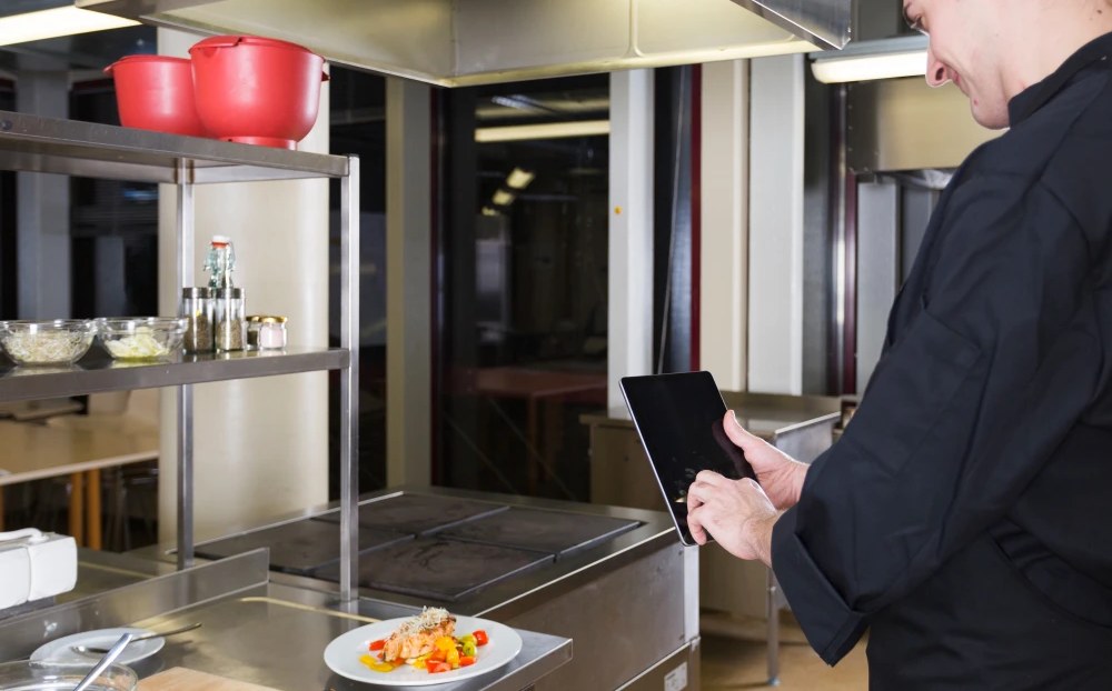 Як відеонагляд допомагає підвищити сервіс у закладах харчування?