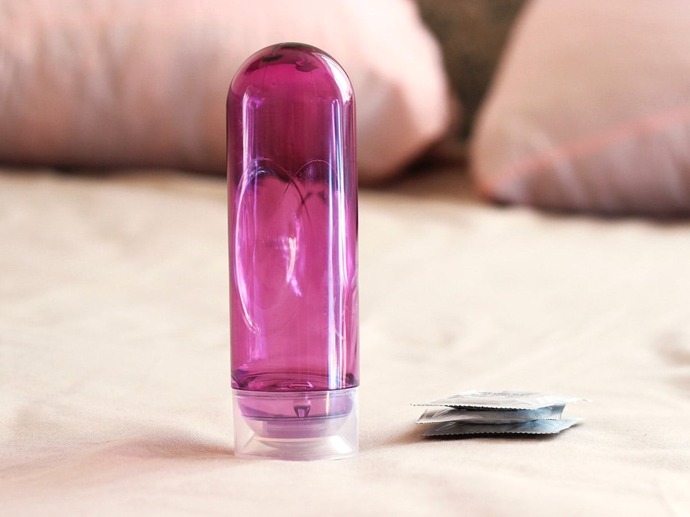 Пролонгатор и спрей для минета: как они могут улучшить вашу интимную жизнь