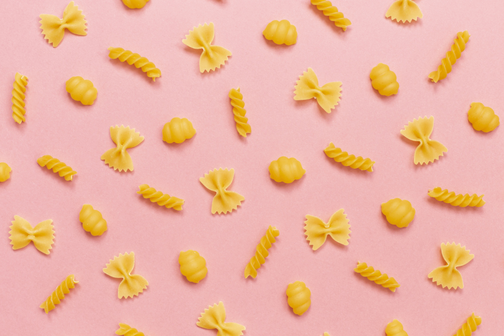 Прості рецепти макаронів в духовці з м’ясом, яйцем або сиром