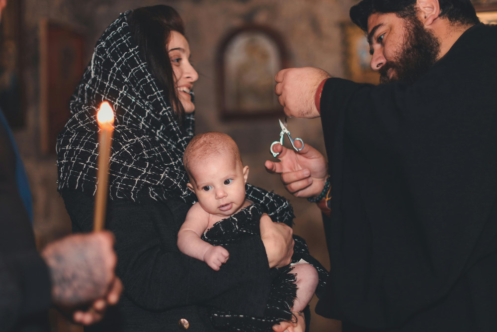 Палантин и платок для крещения: стильные и практичные аксессуары