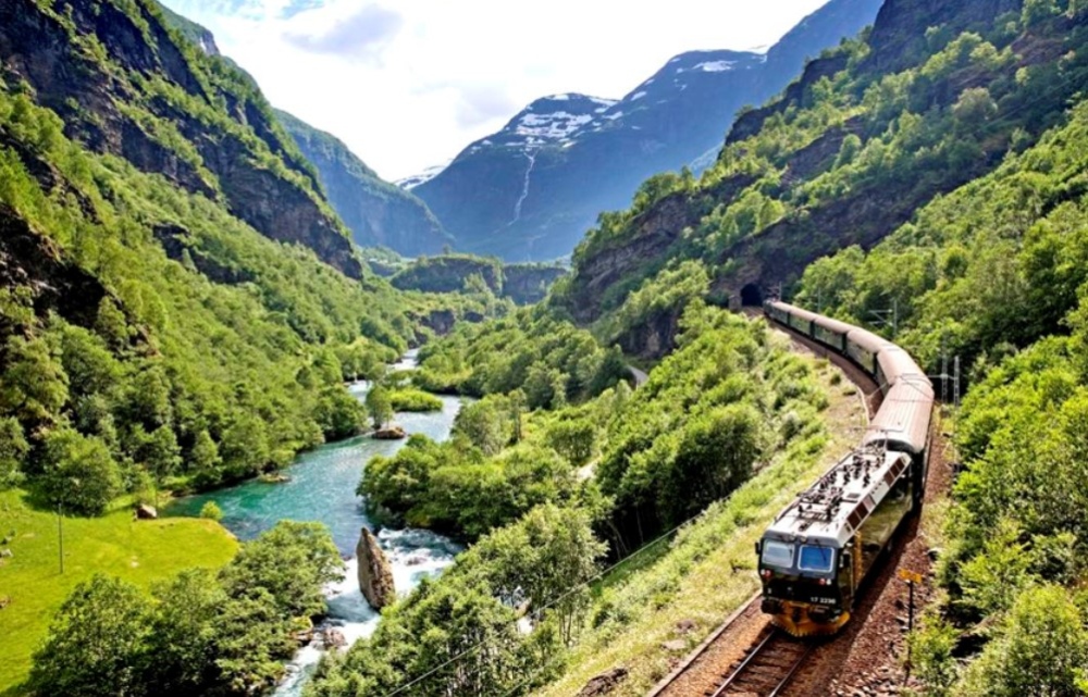 График работы карпатского трамвайчика в Выгоде