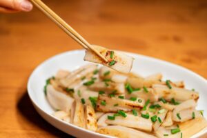 Як смажити кольрабі: правильна підготовка та покрокові рецепти